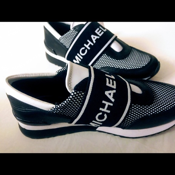 MICHAEL KORS SLIP ONS - Picture 1 of 8